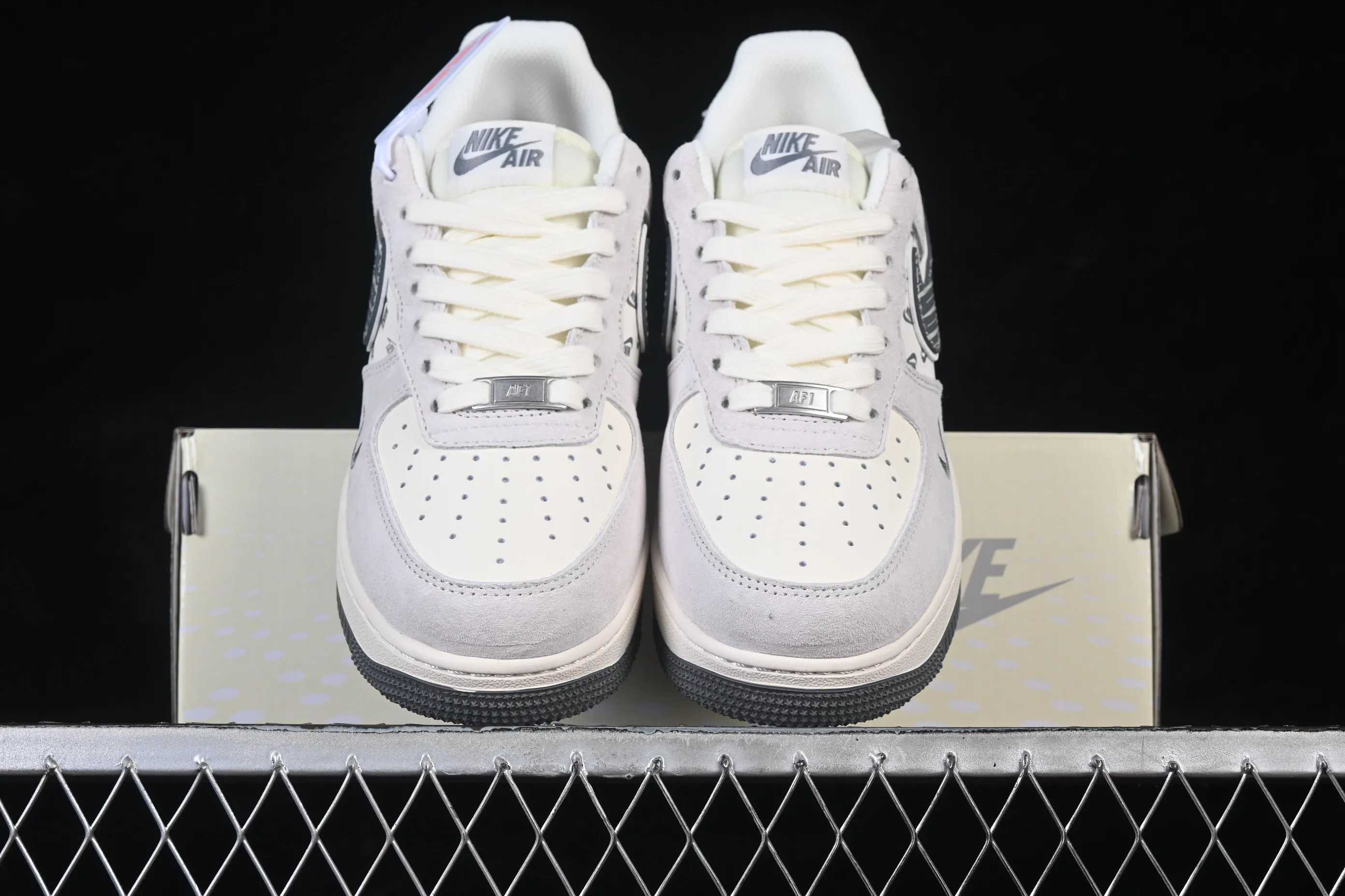 All categories Nk Air Force 1 Air Force series Nk Air Force 1 Low Air Force low-top Nike Air Force 1'07 Low Mihuizhuba leather Air Force 1 low-top casual sneakers JP8028-071